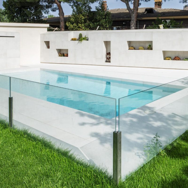 Pool Railings – Toronto Iron Railings